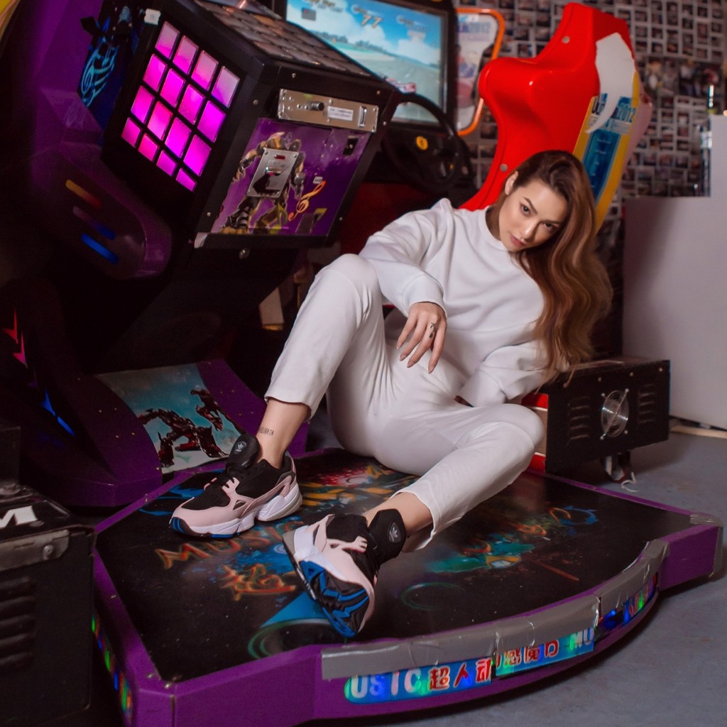 Hinh anh 8: Giai dap nhung thac mac thuong gap ve doi giay adidas Falcon