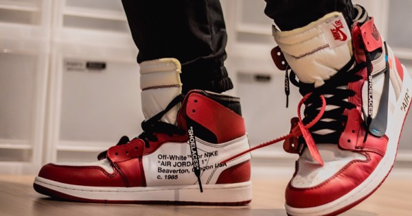 lich-su-cua-sneaker-tu-hang-hoa-thiet-yeu-tro-thanh-bieu-tuong