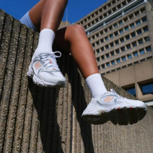Alternative view of Giày New Balance 530 'White Orange' MR530AC
