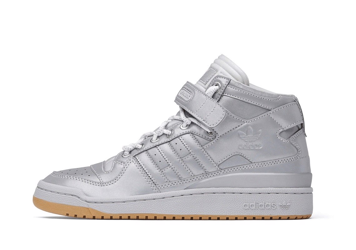 bo-suu-tap-ivy-park-x-adidas-icy-park-cua-beyonce-ra-mat-cuoi-tuan-nay