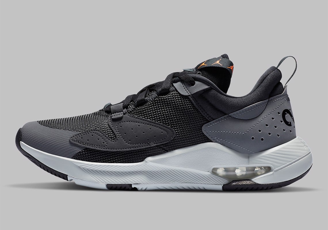 jordan-air-cadence-tro-lai-trong-phoi-mau-dark-smoke-grey-lieu-co-the-lat-nguoc-the-co