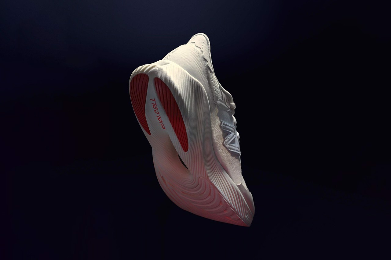 hinh-anh-chinh-thuc-cua-doi-stone-island-x-new-balance-tokyo-design-studio-rc-elite-si