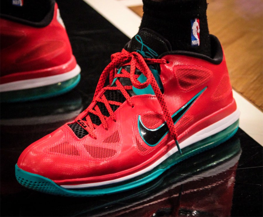 nhung-dieu-chua-ke-ve-giay-bong-ro-lebron-james