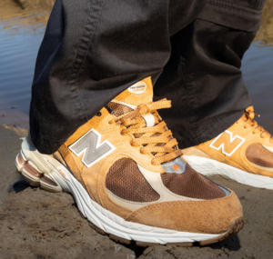 Giay New Balance 2002R 'Tobacco' M2002RXG