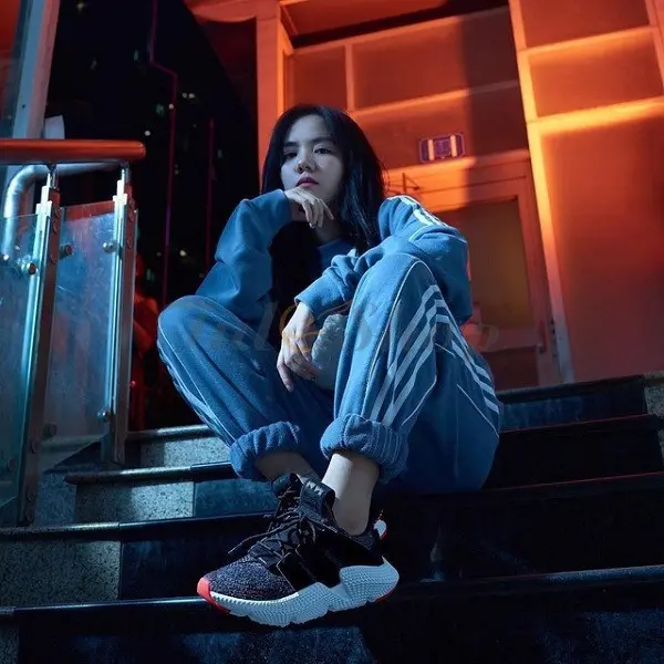 Doi giay Adidas Prophere da tro thanh tam diem chu y cua gioi tre nhu the nao?
