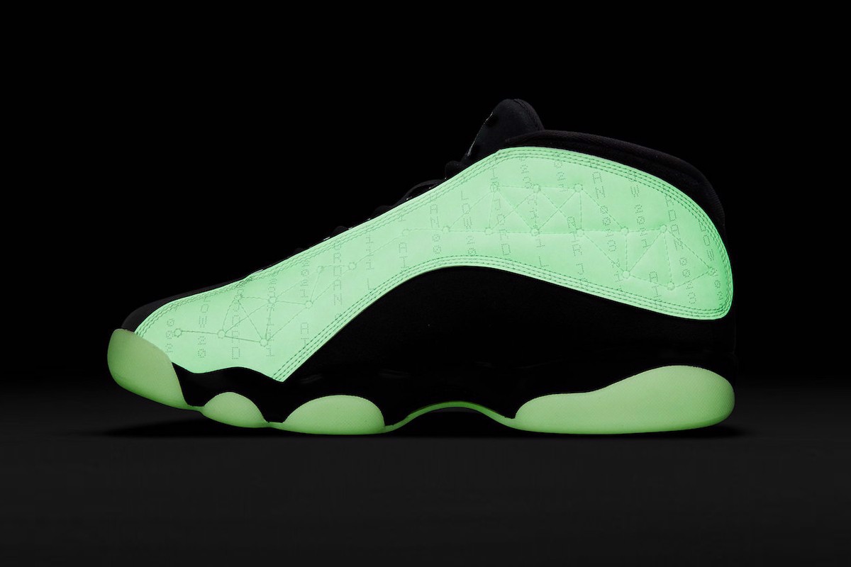 ki-niem-ngay-le-doc-than-cung-air-jordan-13-low-singles-day