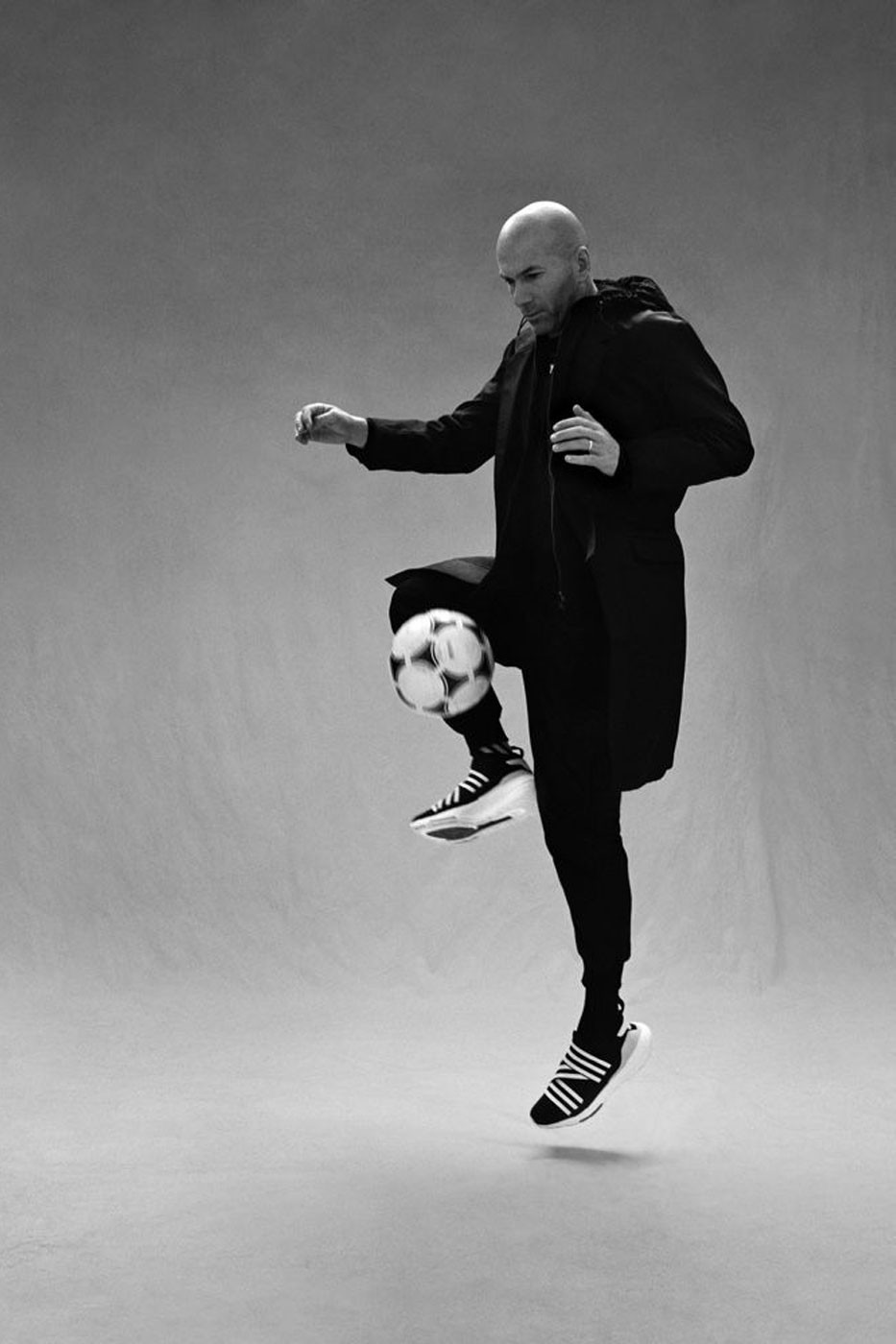 zinedine-zidane-mo-dau-chien-dich-ky-niem-20-nam-thanh-lap-y-3
