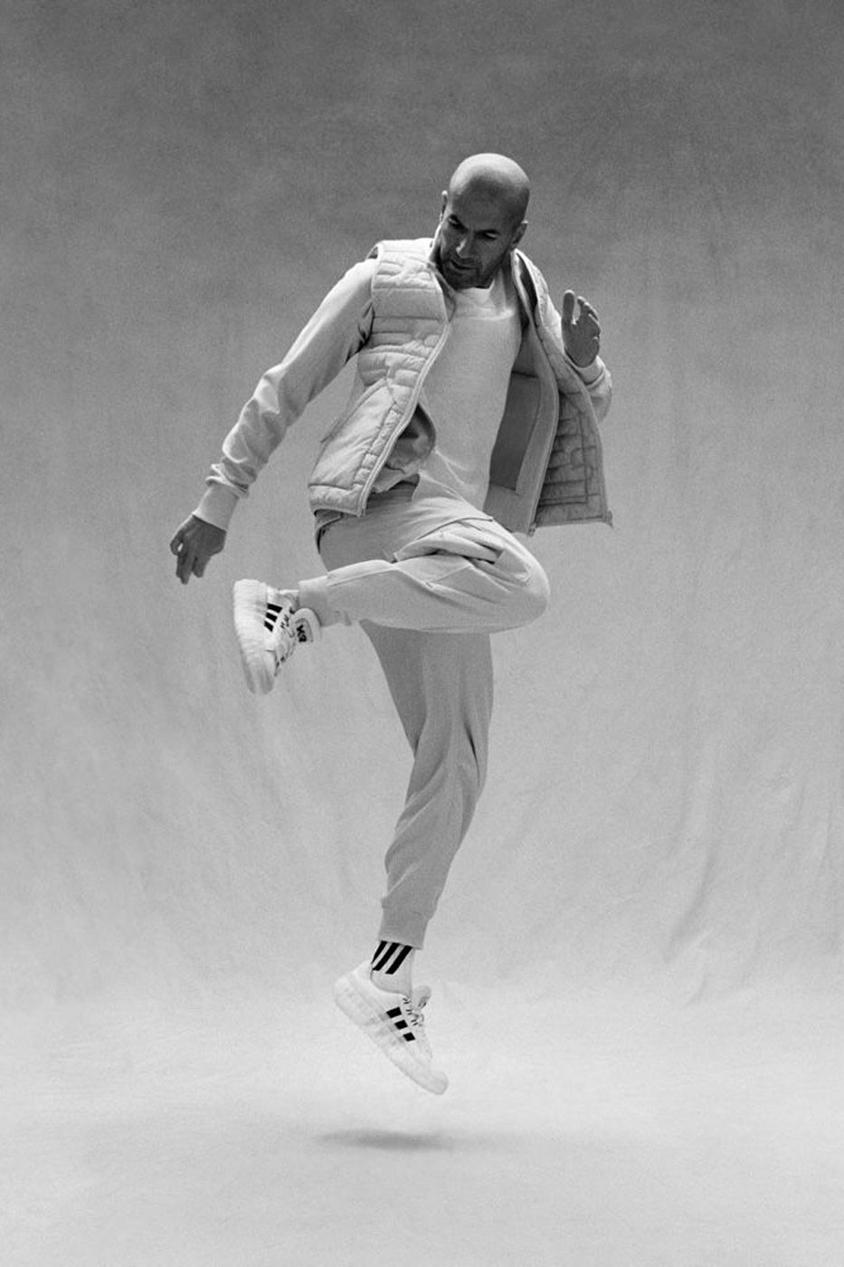 zinedine-zidane-mo-dau-chien-dich-ky-niem-20-nam-thanh-lap-y-3