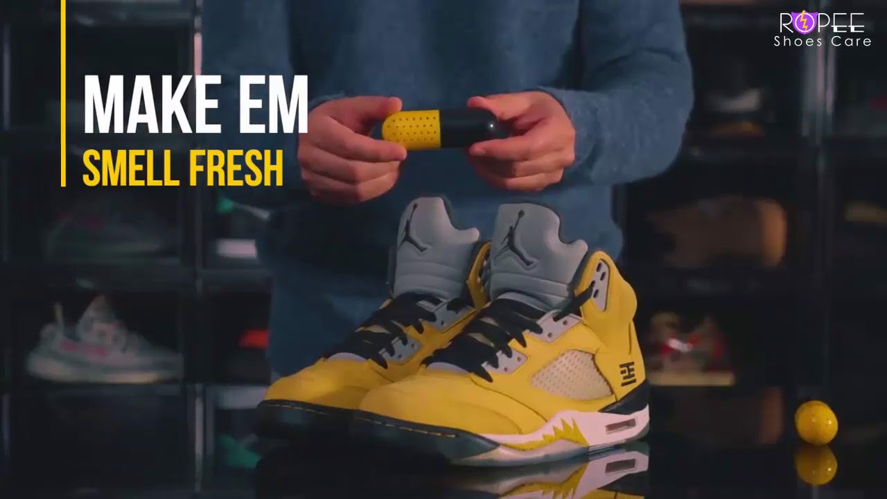 3 mẹo giữ giày sạch trắng cực sạch trong những ngày mưa gió