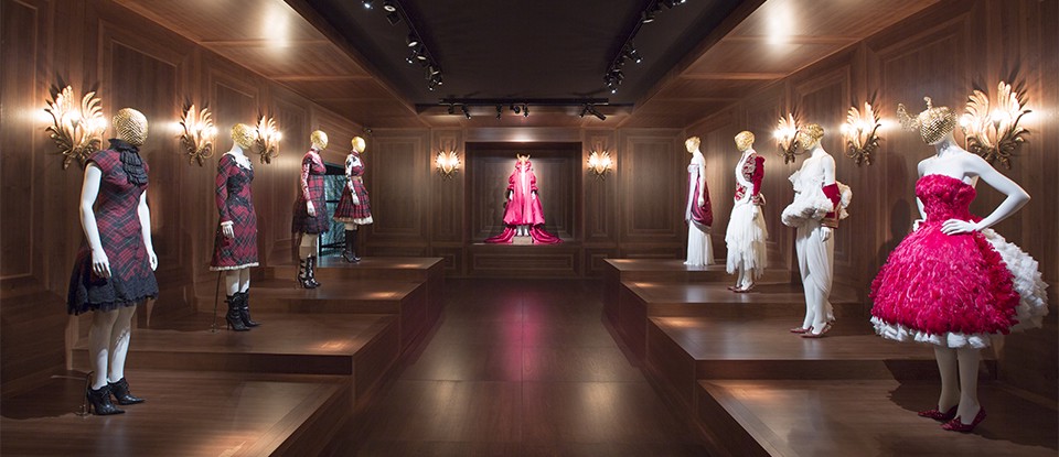 Nhung dieu co the ban chua biet ve thuong hieu Alexander McQueen