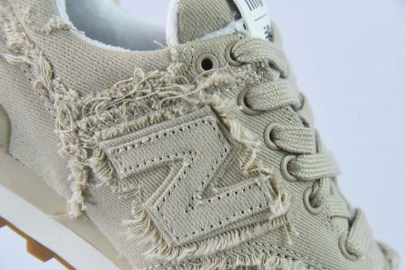 Hinh anh 5: Tai sao New Balance 574 x Miu Miu lai dat do den nhu vay?