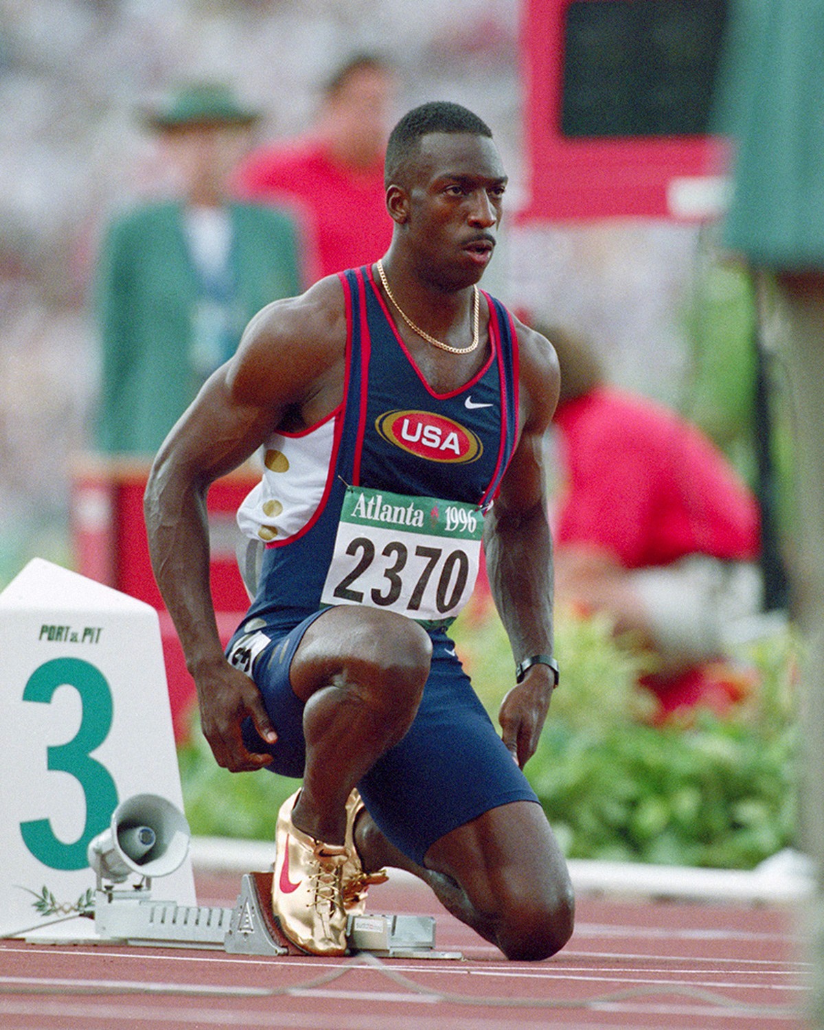 nhung-bo-quan-ao-doc-la-nhat-tai-cac-ki-the-van-hoi-olympic