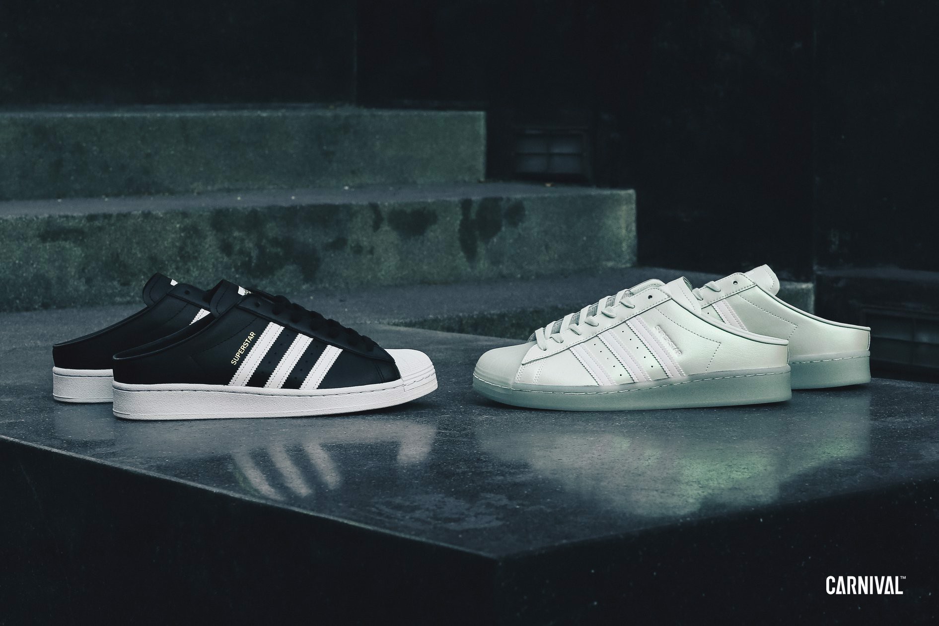 con-gi-tien-loi-hon-mot-doi-adidas-superstar-mule