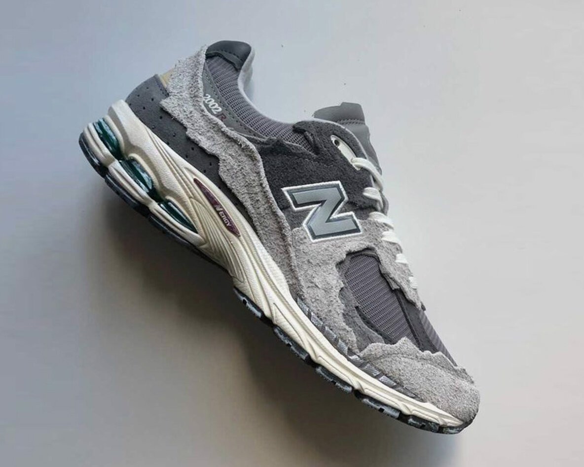 bac-thay-phia-sau-thanh-cong-cua-new-balance-s-protection-pack