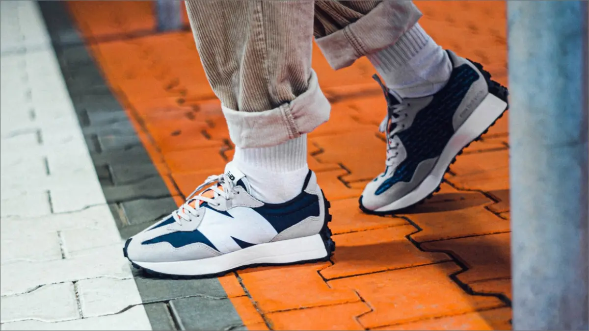 12 doi giay New Balance dang mua nhat nam 2021 (Phan 1)