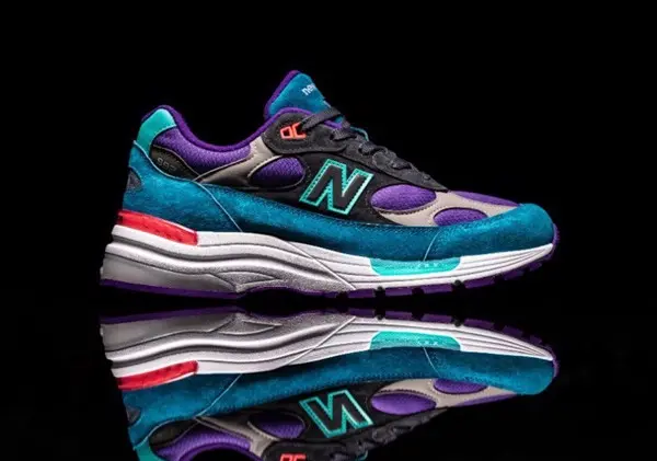 New Balance ra mat hai phoi mau 992 danh cho cua hang moi tai Boston