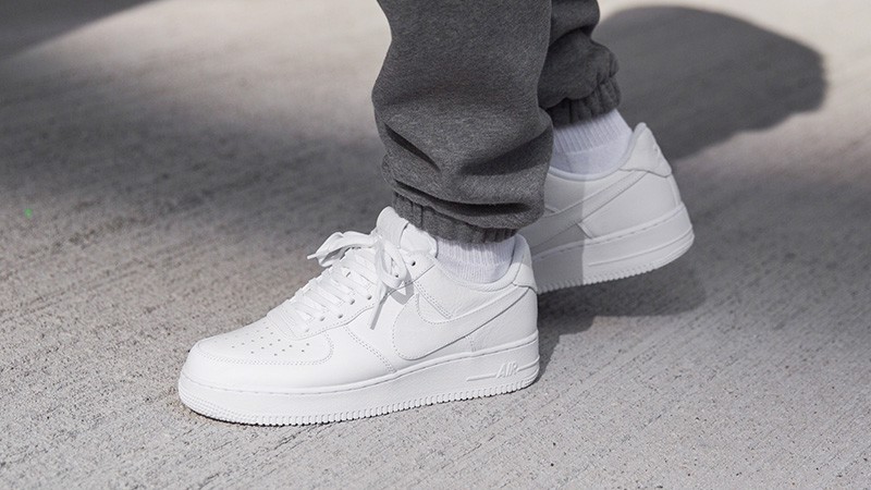 8 mẫu sneaker chất chơi dành cho bạn Nam hot nhất trong thu 2020