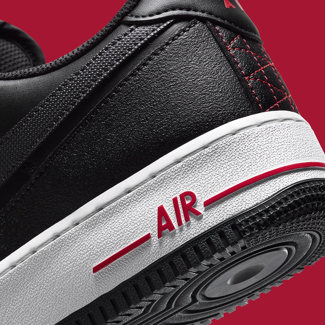 nike-air-force-1-tro-lai-voi-phien-ban-technical-stitch-hoan-toan-moi