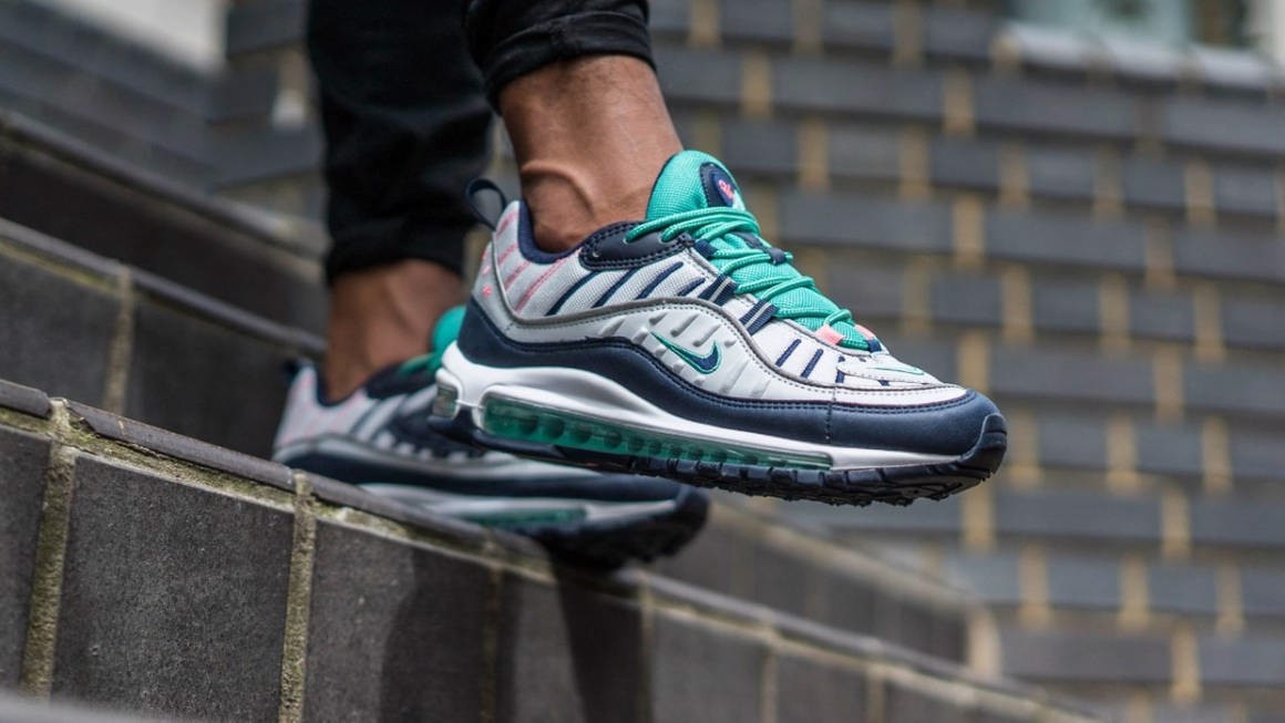 nike-air-max-98-co-dang-tien-mua-hay-khong-nhung-dieu-ban-can-biet
