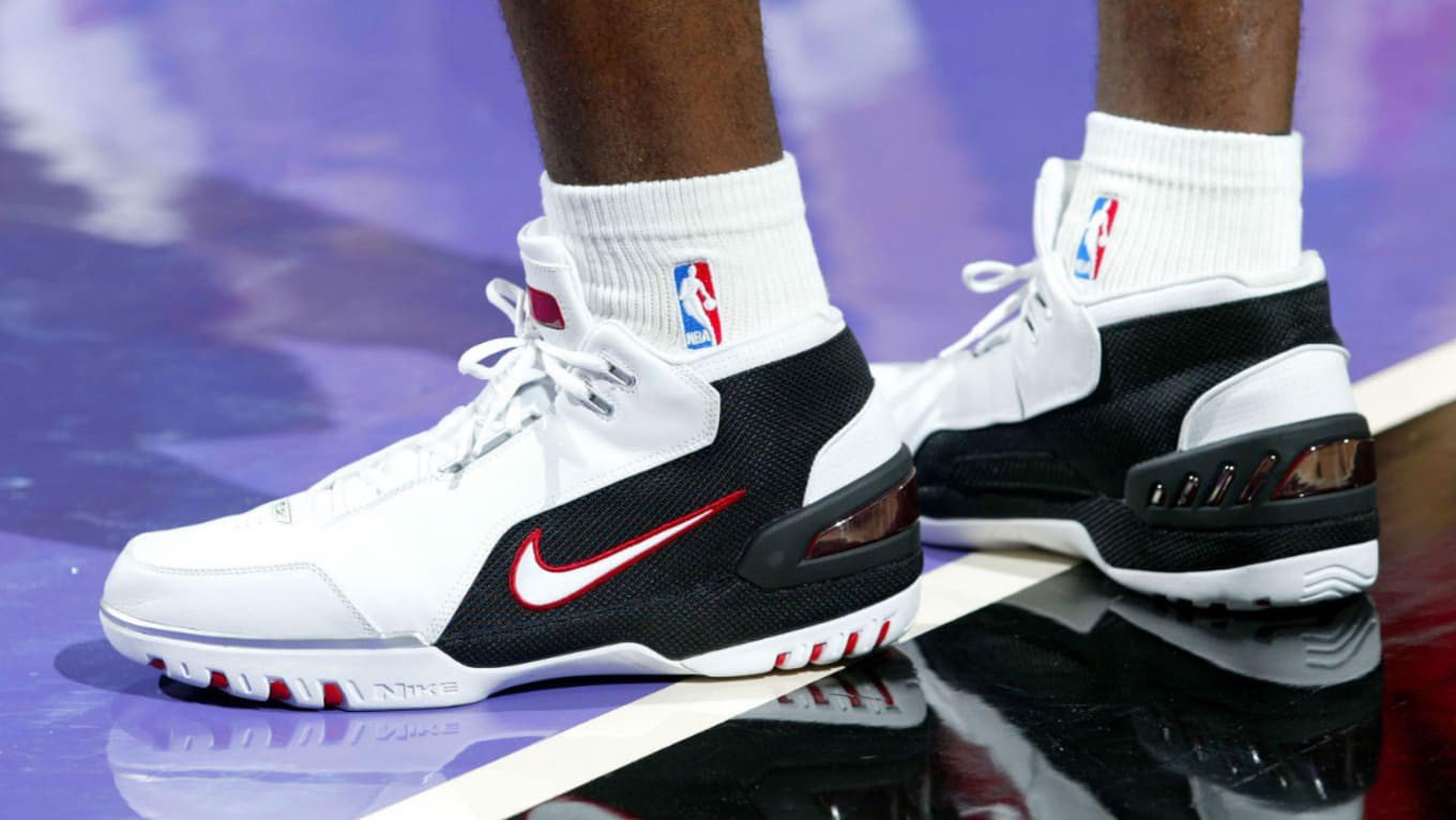 top-23-doi-giay-lebron-james-dep-nhat-va-dac-biet-nhat-phan-2