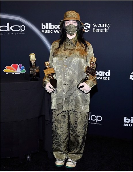 Nike bất ngờ bị Gucci xoán ngôi số 1 trong làng thời trang thế giới Hinh anh 3: Nike bat ngo bi Gucci xoan ngoi so 1 trong lang thoi trang the gioi