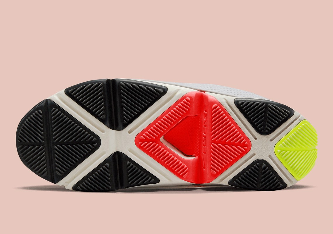 nike-chinh-thuc-ra-mat-the-go-flyease-doi-giay-thuc-su-ranh-tay-dau-tien-cua-hang