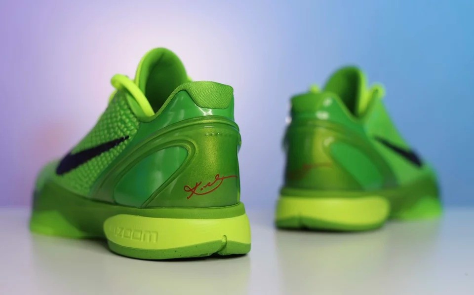 Kobe 6 ‘Grinch’ chính xác là một tuyệt phẩm Hinh anh 3: Kobe 6 ‘Grinch’ chinh xac la mot tuyet pham