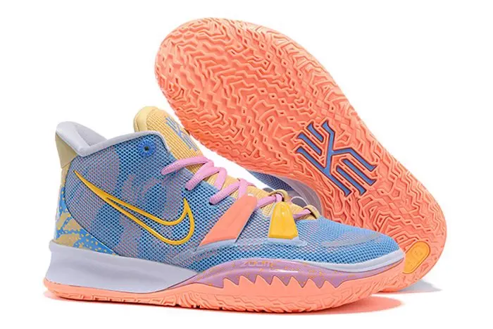 Kyrie Irving mang tinh yeu cua minh trao tron cho Kyrie 7 “Expressions”