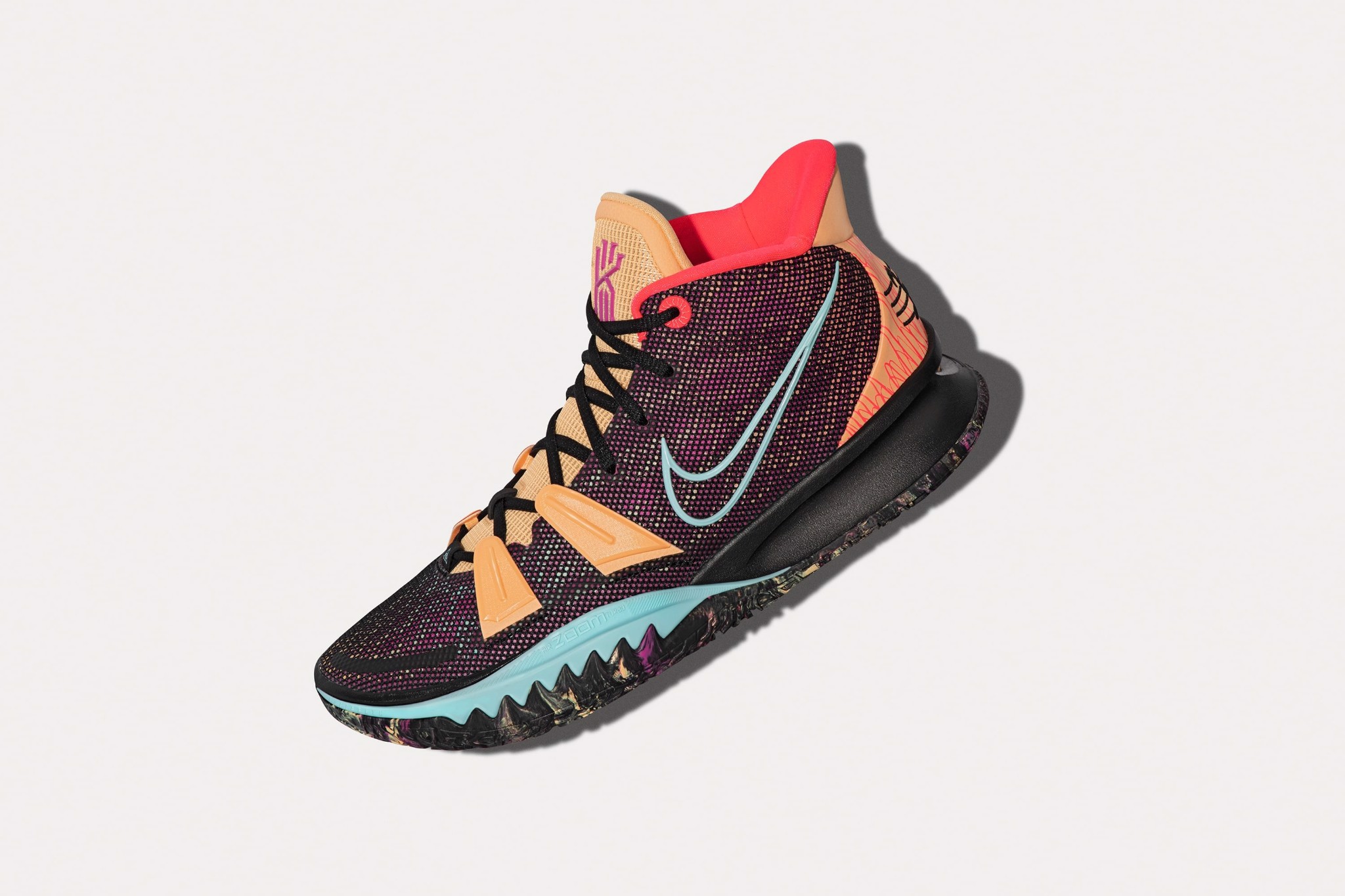 Kyrie 7 Pre-Heat đánh dấu sự trở lại mạnh mẽ của nhà vua Hinh anh 5: Kyrie 7 Pre-Heat danh dau su tro lai manh me cua nha vua