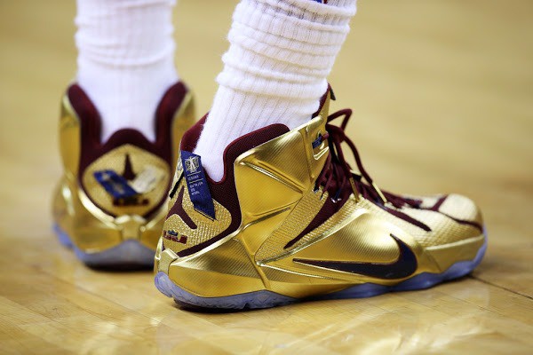 nhung-danh-gia-chi-tiet-ve-doi-giay-nike-lebron-soldier-xii