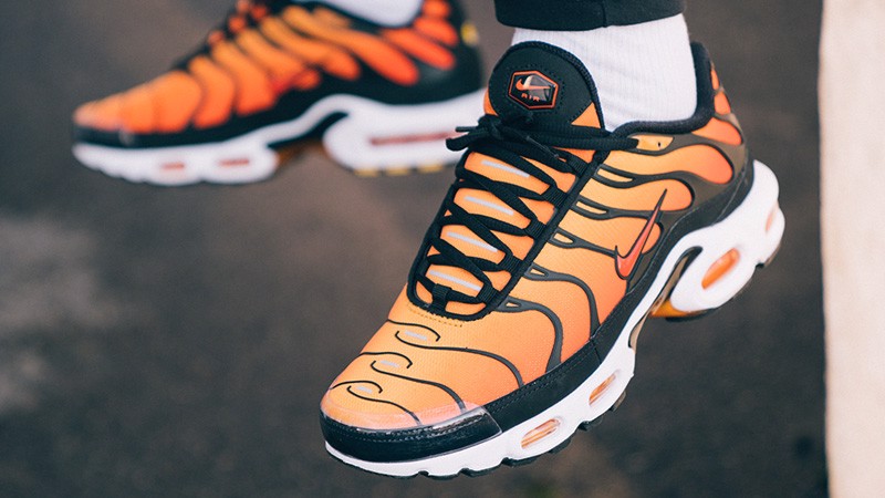 review-giay-nike-air-max-plus-og-sunset-su-hoai-niem-ve-thap-nien-90