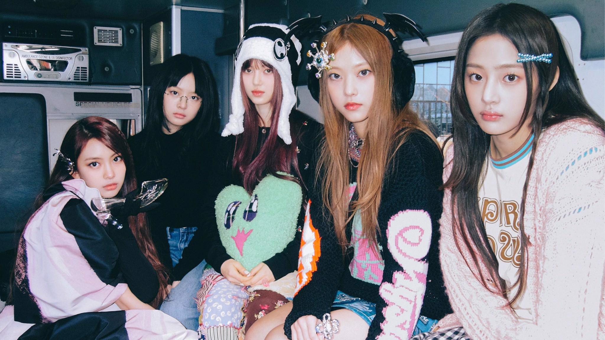 Noi buoc dan chi Hyein, Daniell (New Jeans) tro thanh dai su thuong hieu cua Burberry