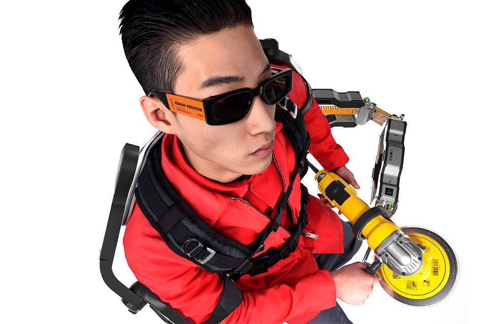 helon-preston-va-cai-bat-tay-hop-tac-day-thu-vi-cung-gentle-monster