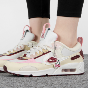 Giay Nike Air Max 90 Futura 'Valentine's Day' FD4615-111