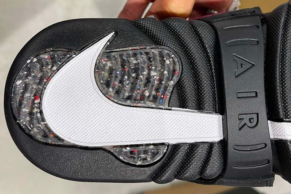 Hinh anh 3: Nhung hinh anh dau tien ve phien ban AMBUSH x Nike Air Adjust Force