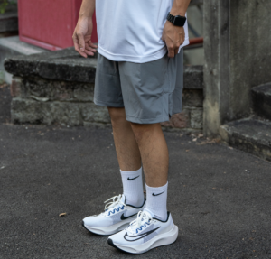 Alternative view of Giày Nike Zoom Fly 5 'White Black Old Royal' DZ2769-101