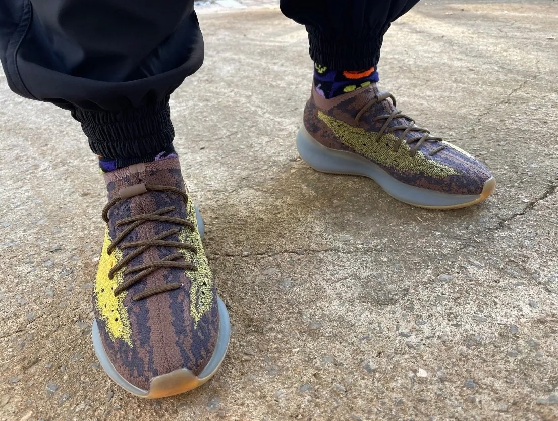 Alternative view of Giày Adidas Yeezy Boost 380 'Lmnte Reflective' H02541