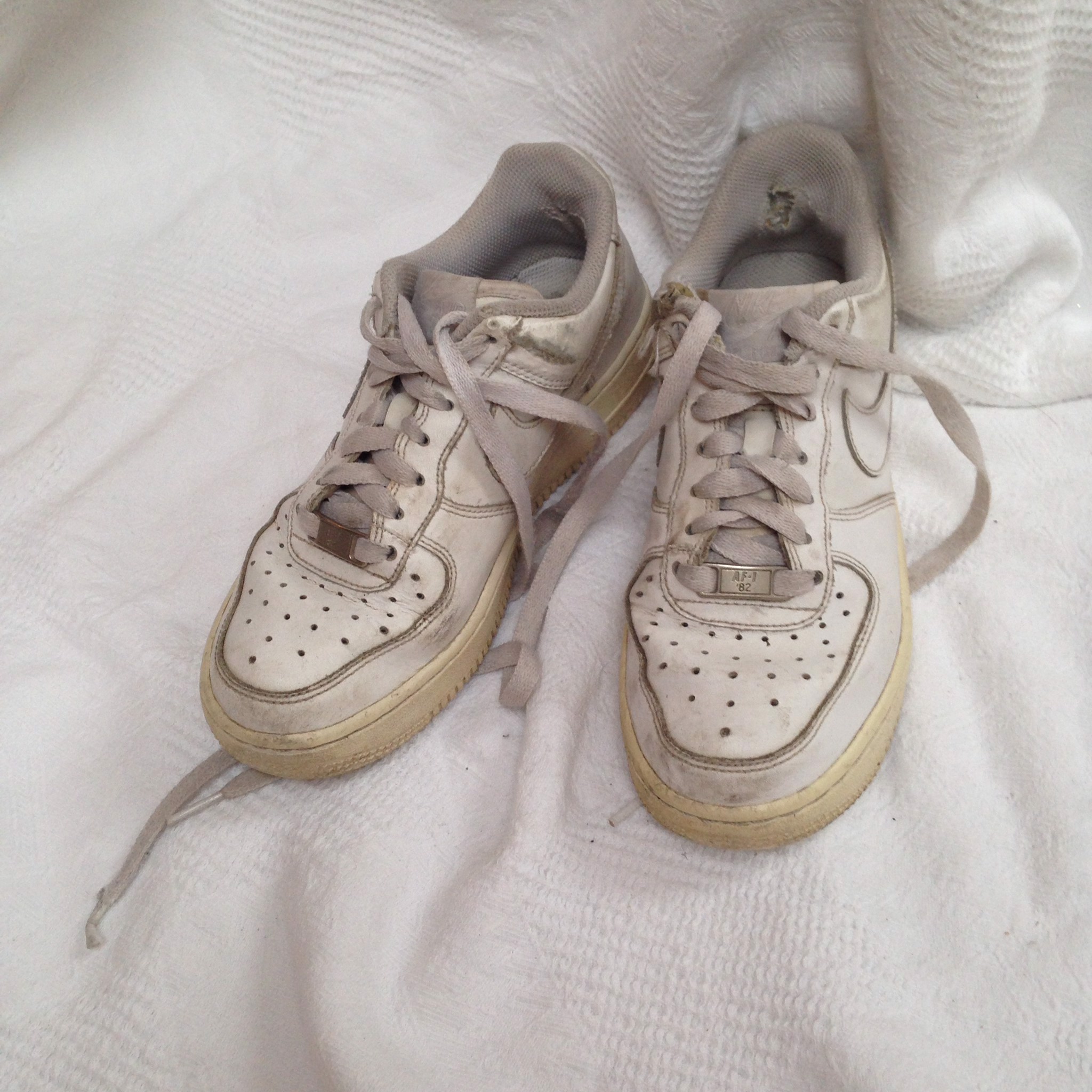 nhung-dieu-ban-can-biet-truoc-khi-so-huu-mot-doi-air-force-1