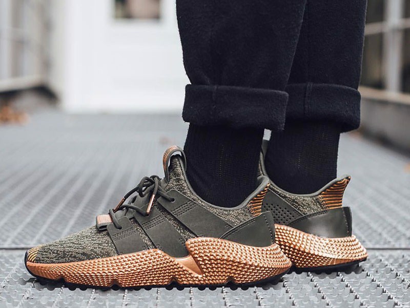 Đôi giày Adidas Prophere đã trở thành tâm điểm chú ý của giới trẻ như thế nào? Hinh anh 8: Doi giay Adidas Prophere da tro thanh tam diem chu y cua gioi tre nhu the nao?