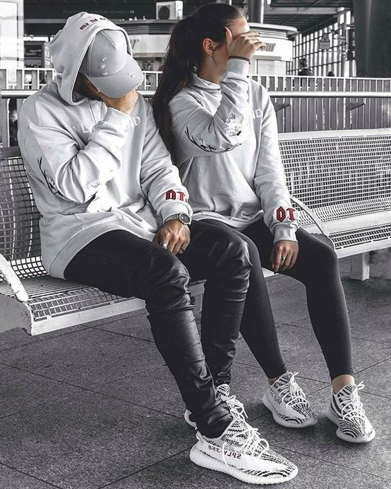 Giày thể thao nam/nữ đẹp - 🤤 Yeezy 350 True Form phối màu siêu đẹp nhé các  bác 👏 Full size nam nữ 💵 700k thui ạ ——————————————————— ☎️ 0976627295 🚚  Ship