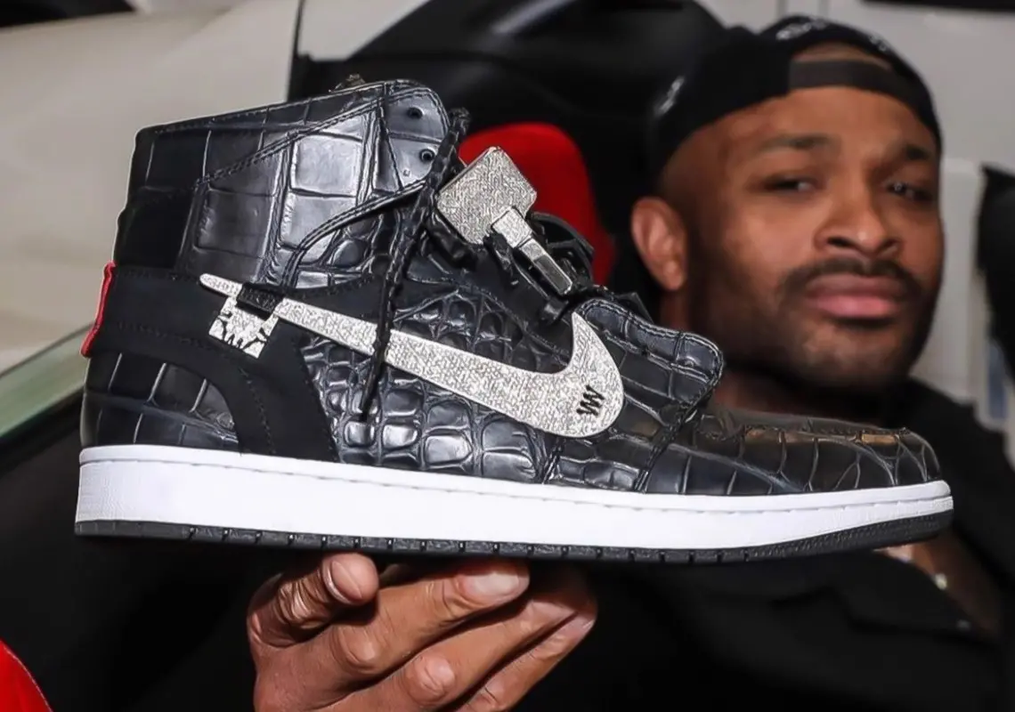 Doi Air Jordan Custom dat nhat nua dau nam 2021