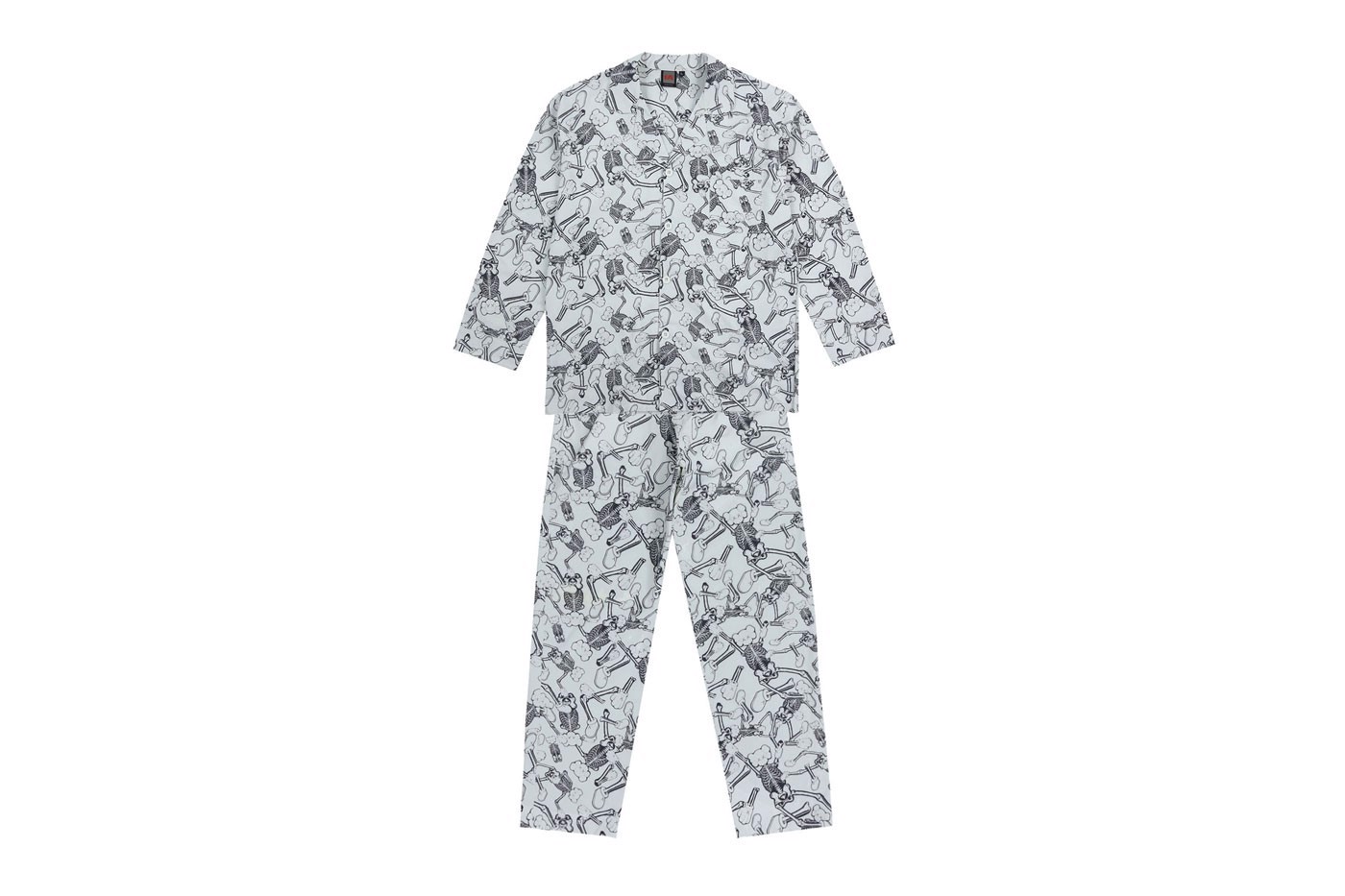 chao-don-halloween-cung-bo-suu-tap-den-tu-kaws-x-cactus-plant-flea-mar