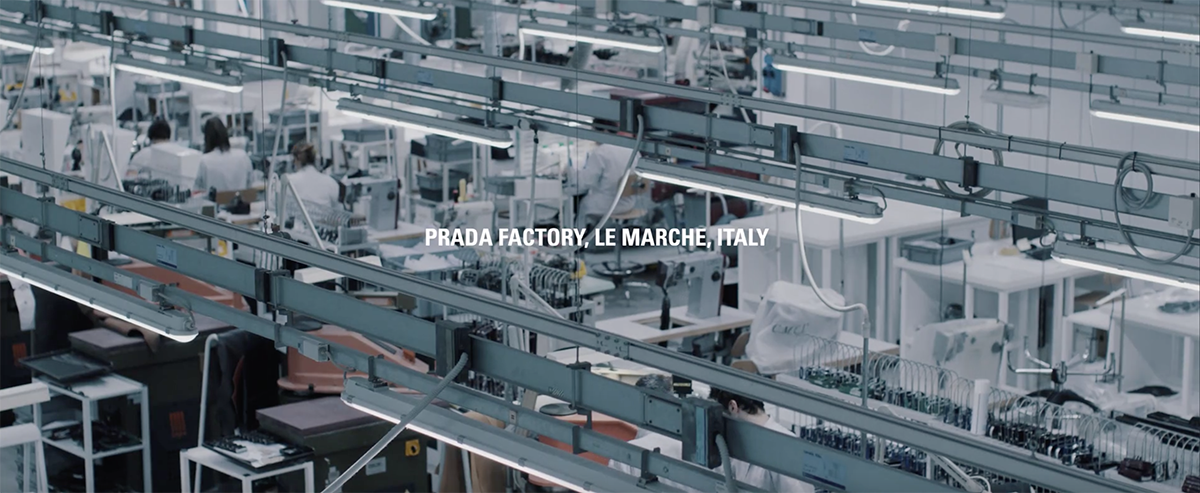 Vì sao Prada x adidas Superstar có giá 500 USD? Có gì đặc biệt trong quy trình sản xuất? Hinh anh 1: Vi sao Prada x adidas Superstar co gia 500 USD? Co gi dac biet trong quy trinh san xuat?