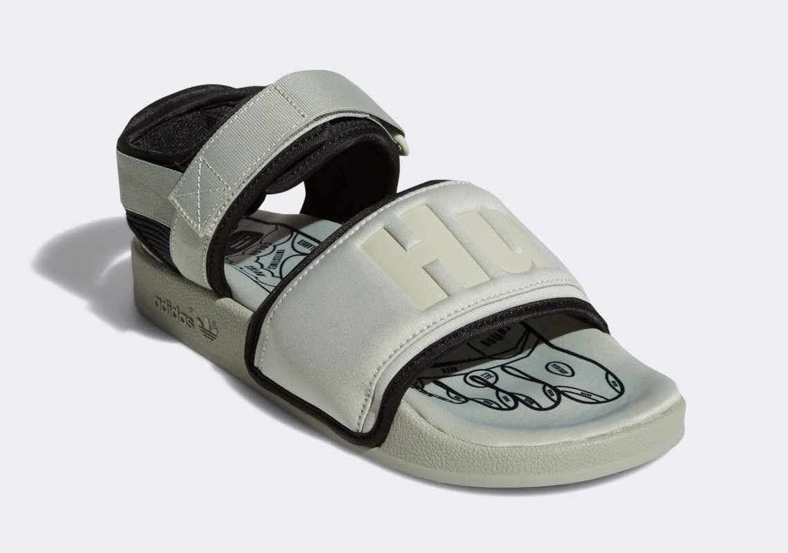 pharrell-va-adidas-cho-ra-mat-bo-ba-phien-ban-adilette-2.0-slides-hu