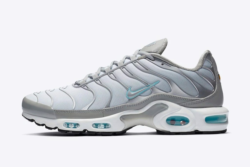 quai-vat-thep-‘glacier-ice’-nike-air-max-plus