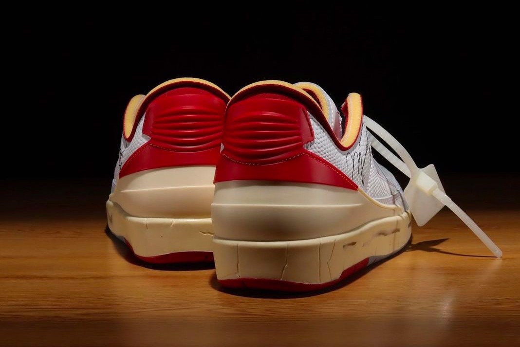 nhung-hinh-anh-chinh-thuc-ve-phien-ban-off-white-x-air-jordan-2-low