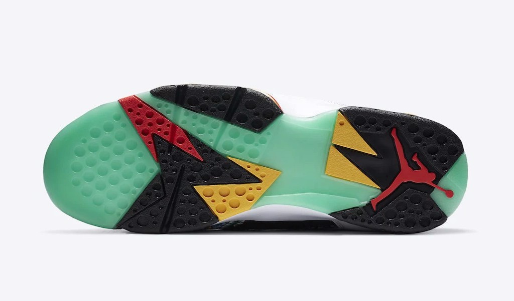 air-jordan-7-china-da-chinh-thuc-duoc-ra-mat-voi-nhung-hoa-tiet-an-dau