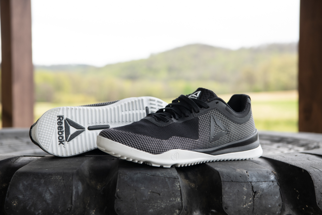 reebok-chinh-thuc-tiet-lo-su-hop-tac-voi-sugary-footwear-va-jelly-belly