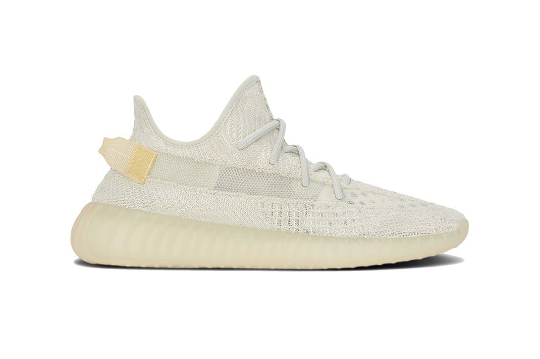 Ben canh YEEZY 350 V2 “Light”, hay cung tro lai voi mot so mau YEEZY 350 co dien