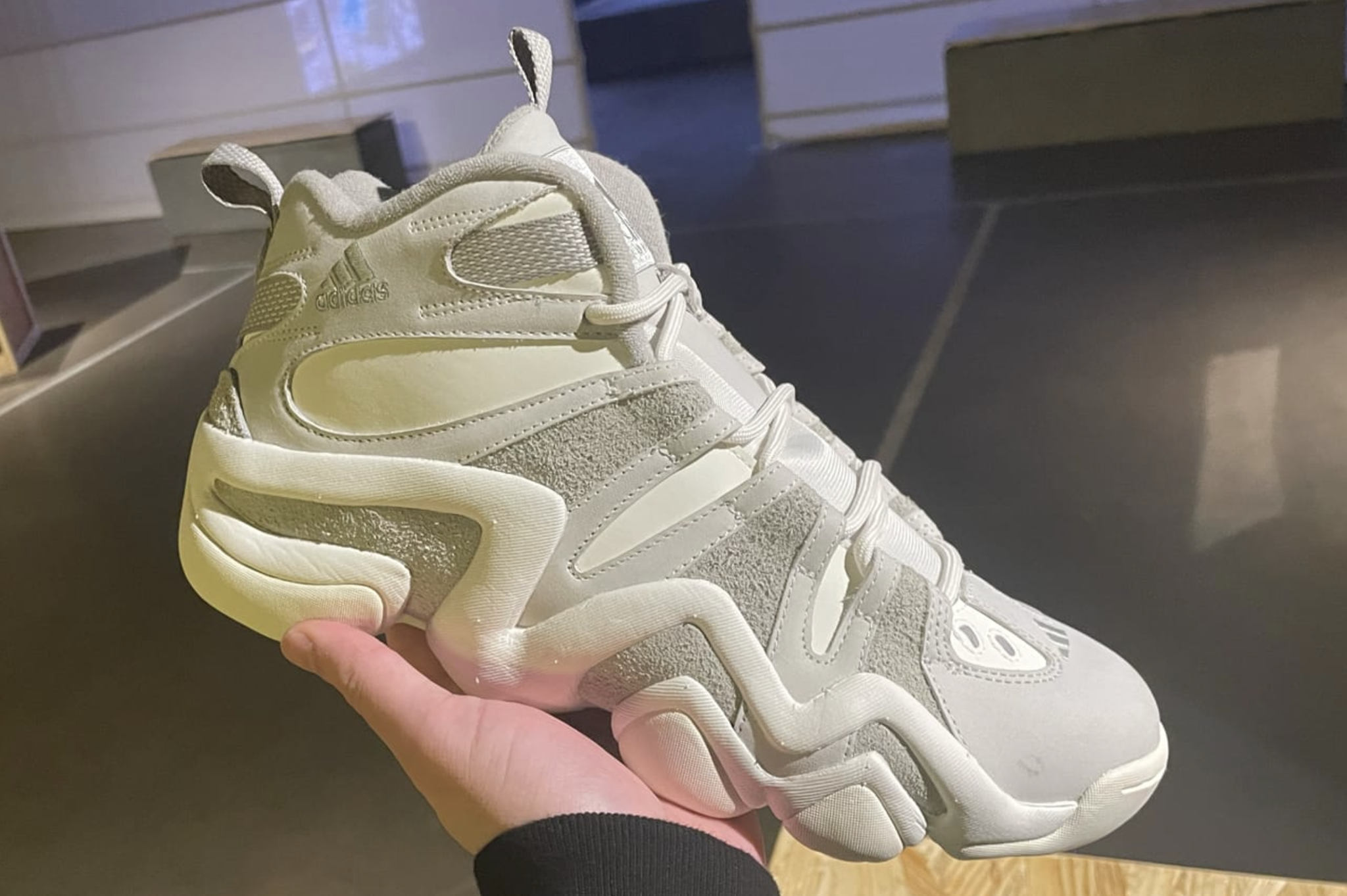 Hinh anh 1: adidas Basketball tiet lo nhung phien ban giay the thao se ra mat trong thoi gian toi